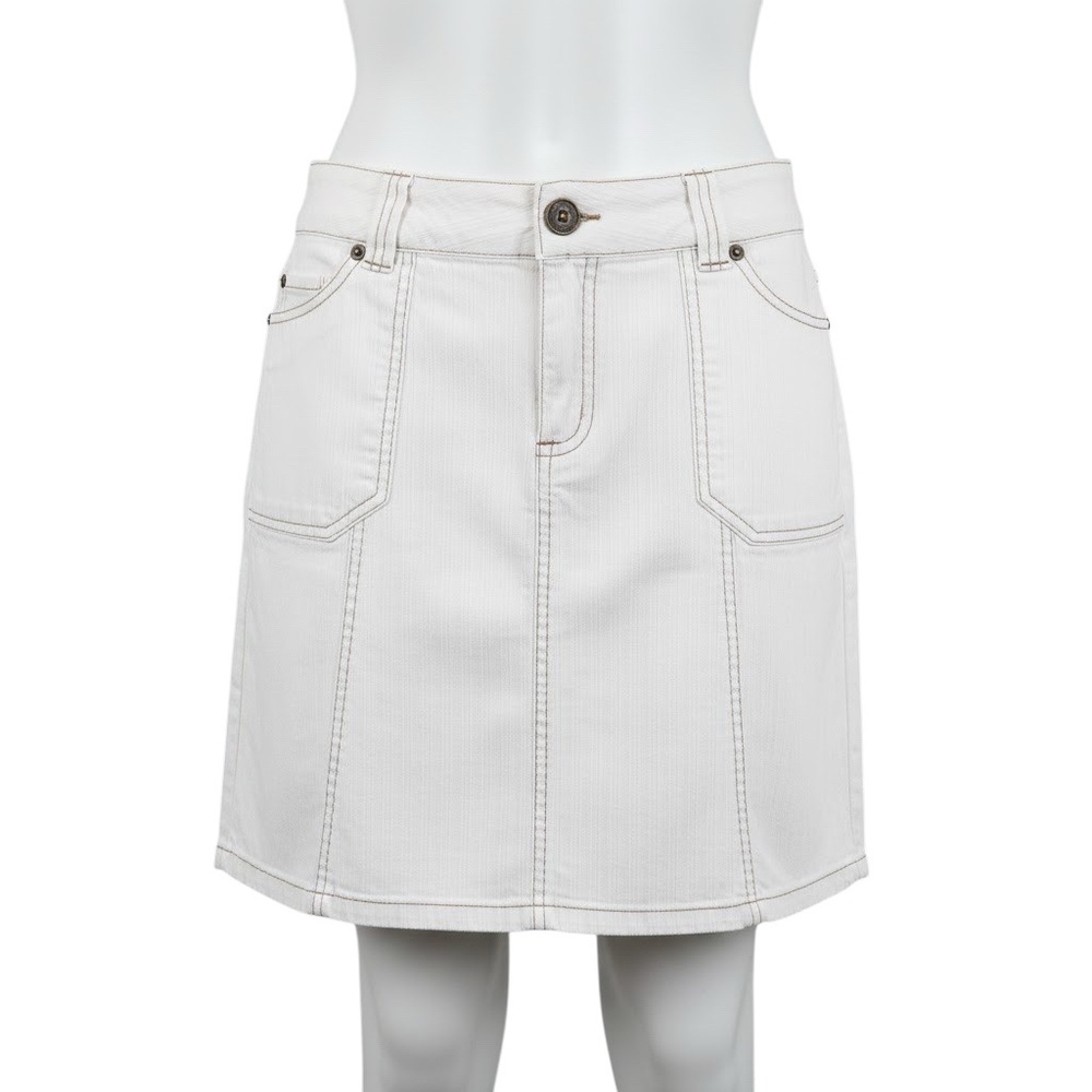 White Denim A-Line Skirt with Front Pockets | Casual Summer Mini - Picture 3 of 15